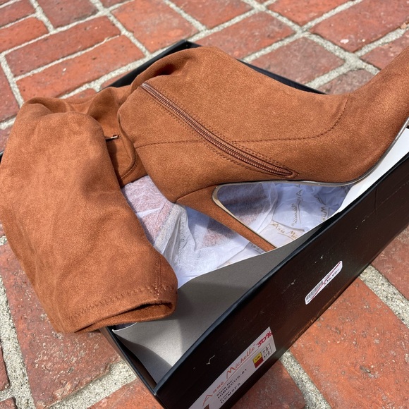 Camel thigh high boots - Picture 2 of 3